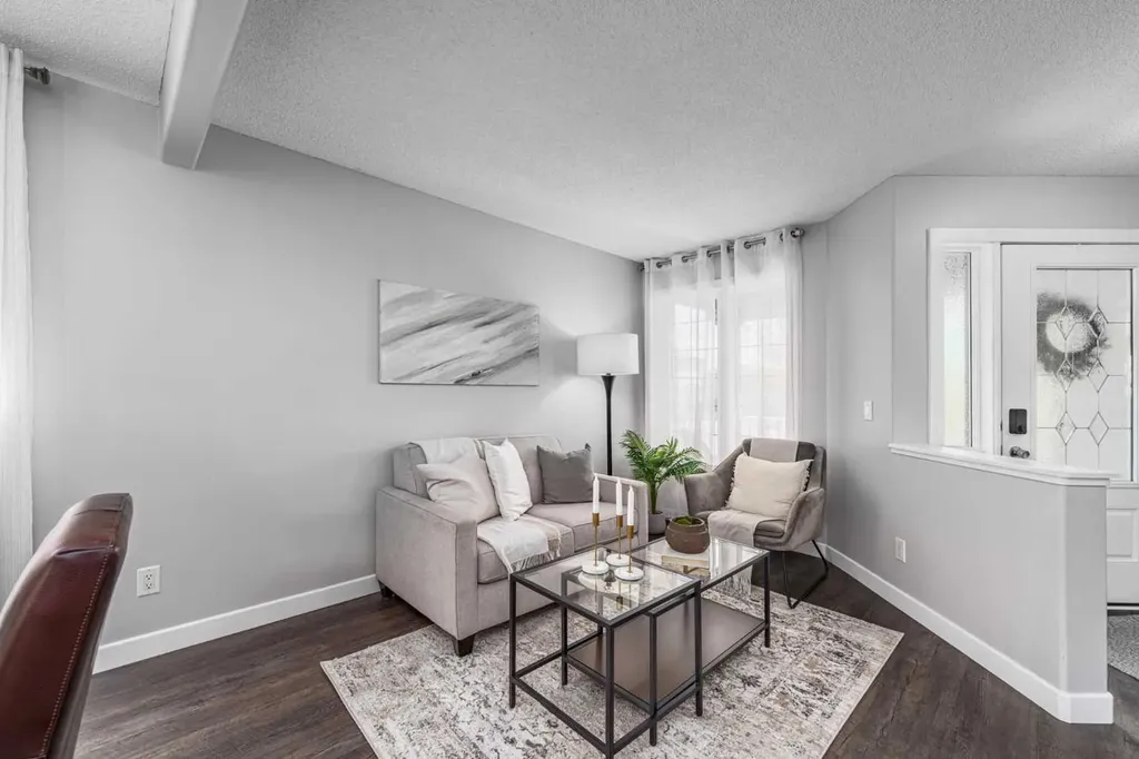 724 Luxstone Landing SW Airdrie AB T4B 3L1