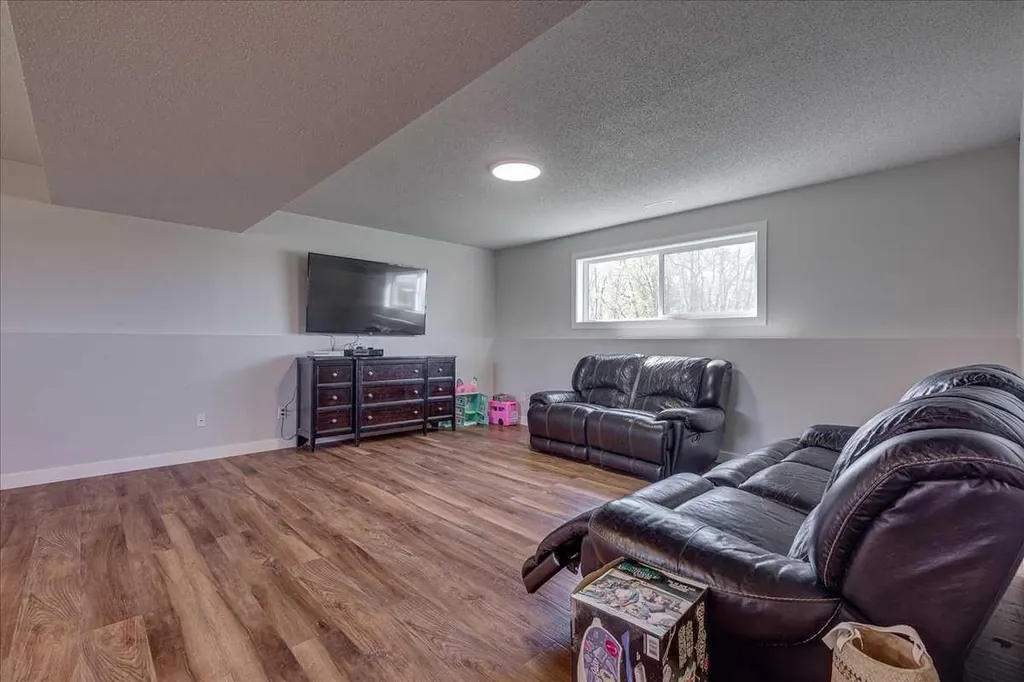 24219 413 Township Rural Lacombe County AB T0C 0Y0