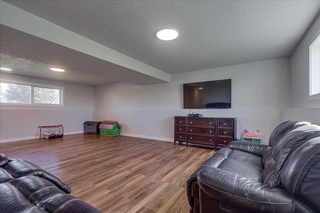 24219 413 Township Rural Lacombe County AB T0C 0Y0