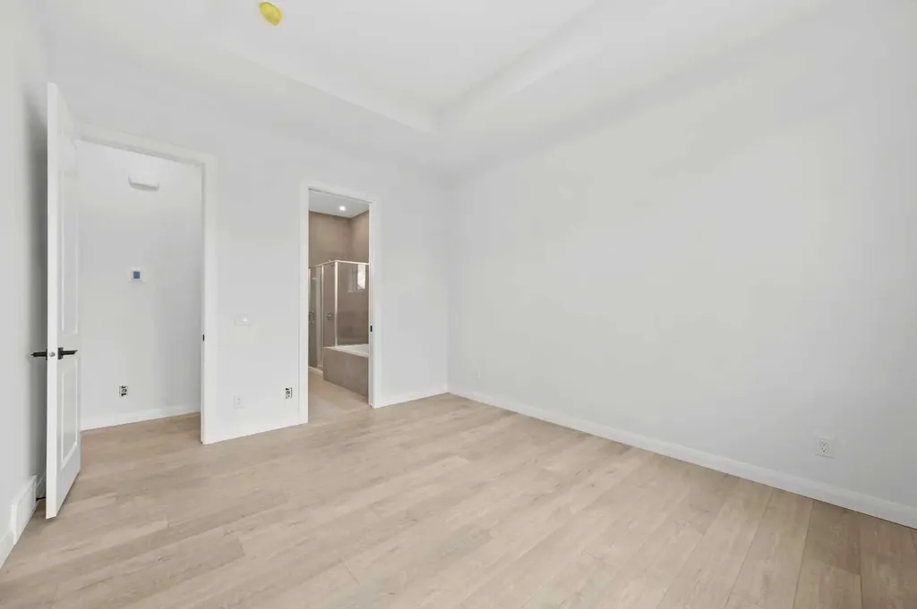 101 Creekstone Hill SW Calgary AB T3P 2V3