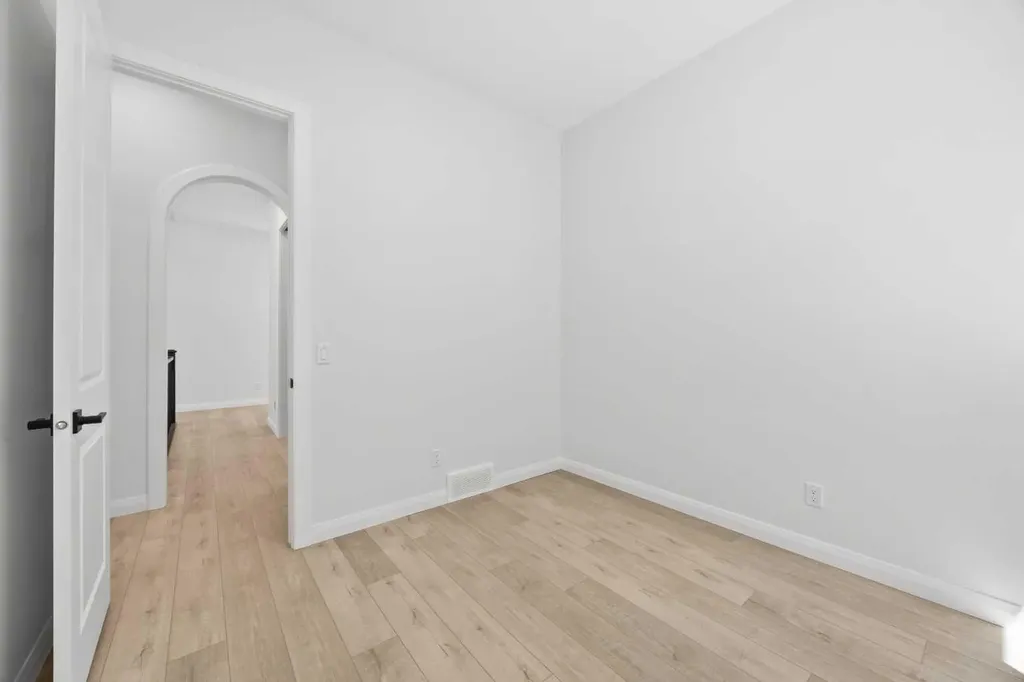 101 Creekstone Hill SW Calgary AB T3P 2V3