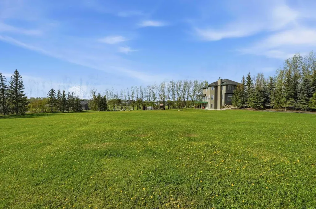 263089 Range Road 293 Rural Rocky View County AB T4A 0N4