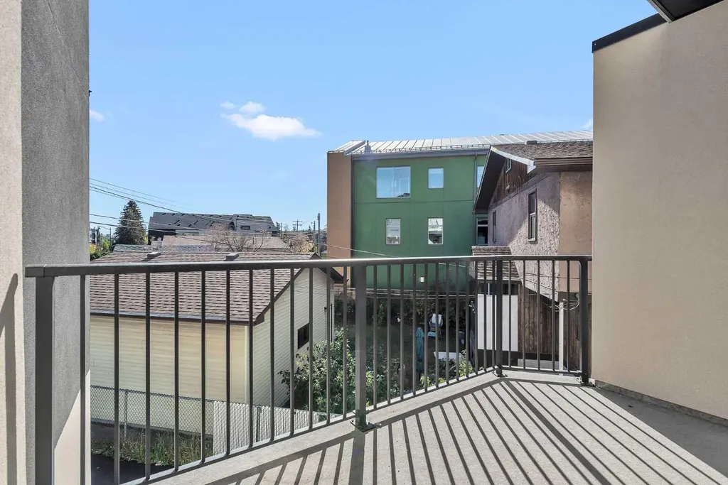 4905 Bowness Road NW Calgary AB T3B1H1