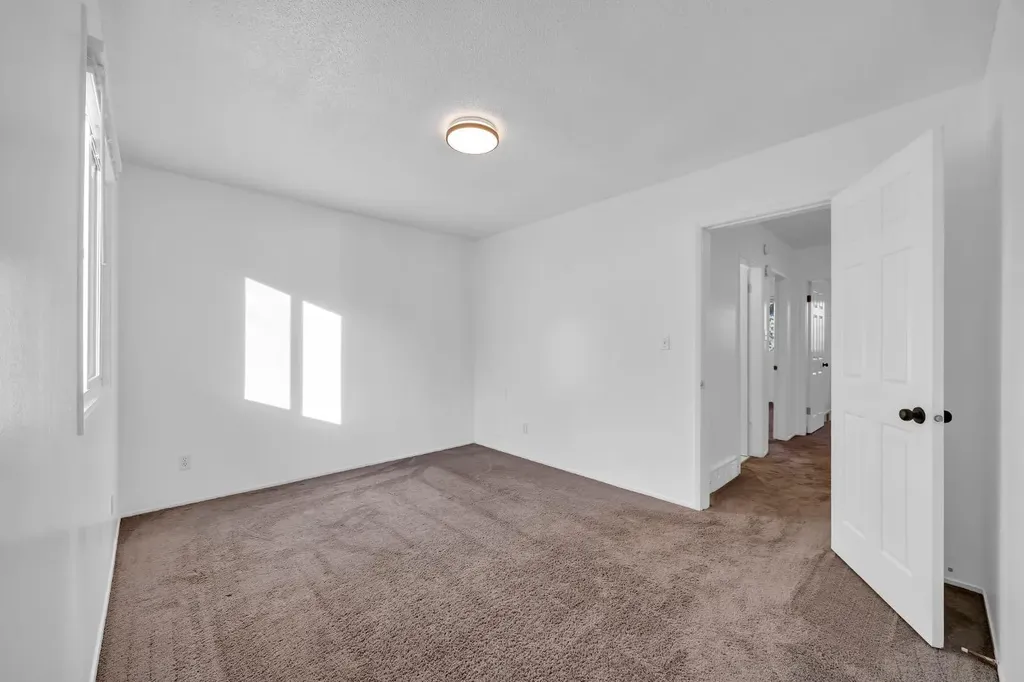 219 90 Avenue SE Calgary AB T2J0A3