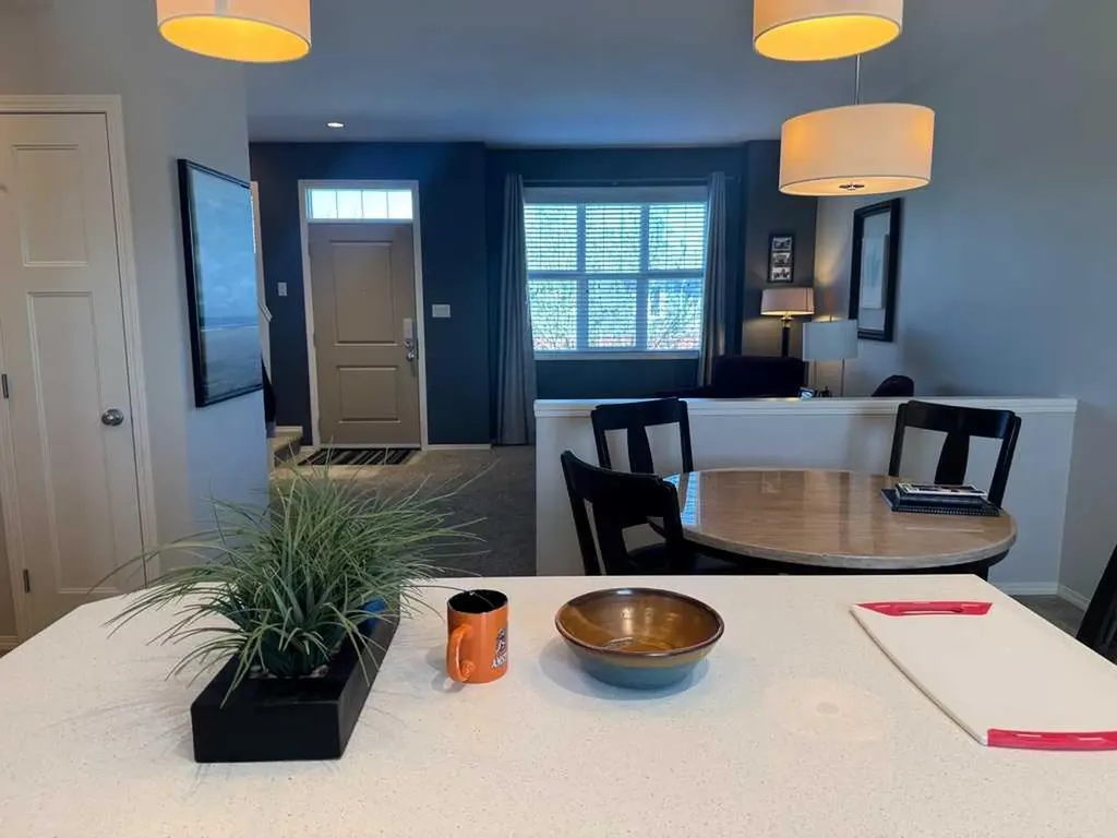 183 Lynx Road N Lethbridge AB T1H6Z5