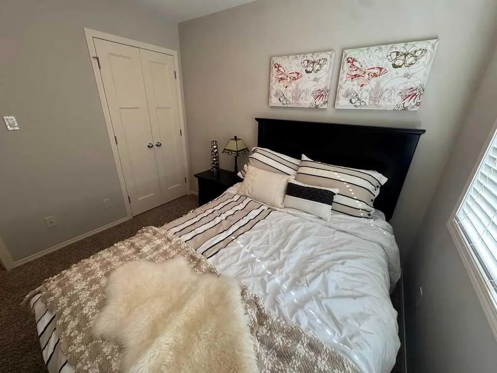 183 Lynx Road N Lethbridge AB T1H6Z5