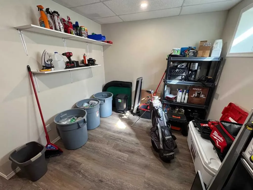 183 Lynx Road N Lethbridge AB T1H6Z5