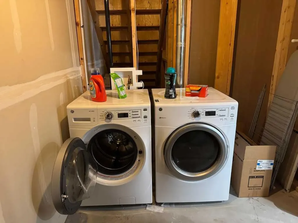 183 Lynx Road N Lethbridge AB T1H6Z5