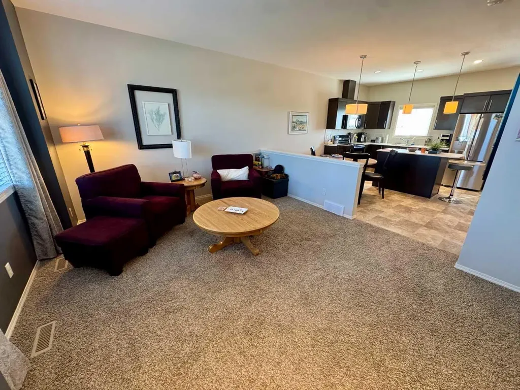 183 Lynx Road N Lethbridge AB T1H6Z5