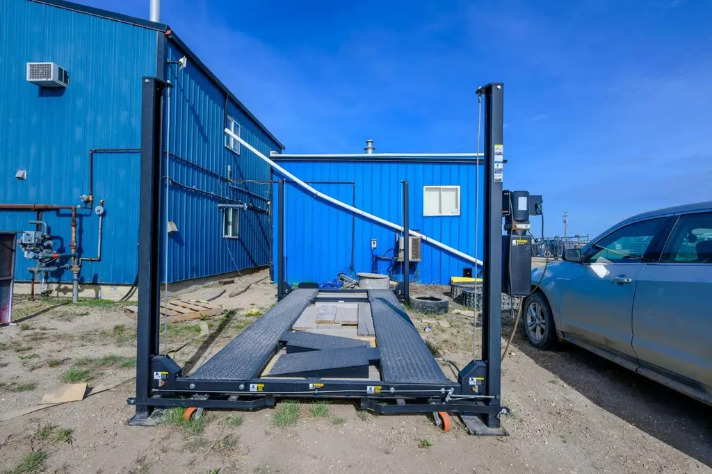10350 144 Avenue Clairmont AB T8V 7S9
