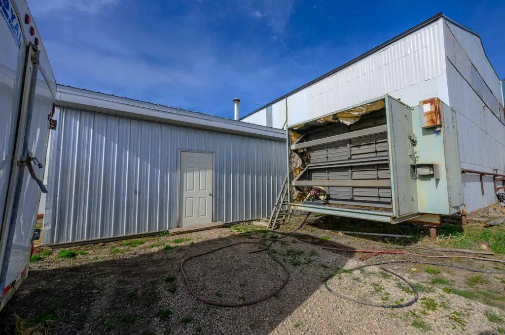 10350 144 Avenue Clairmont AB T8V 7S9