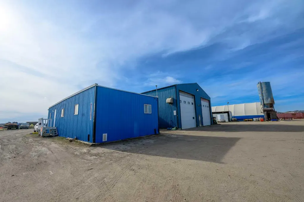 10350 144 Avenue Clairmont AB T8V 7S9