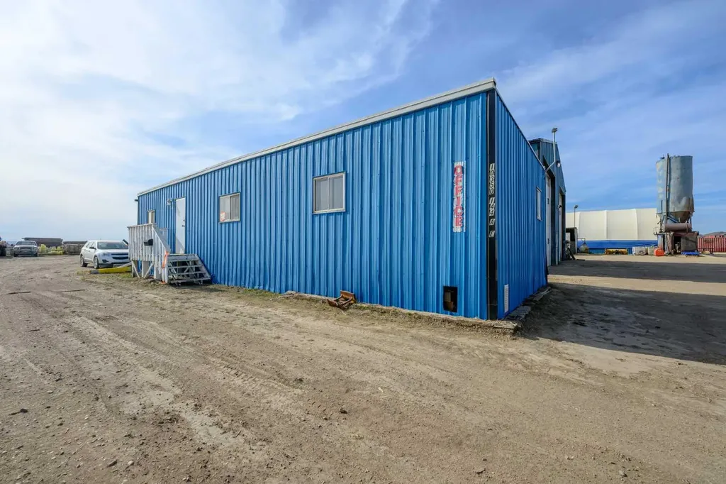 10350 144 Avenue Clairmont AB T8V 7S9