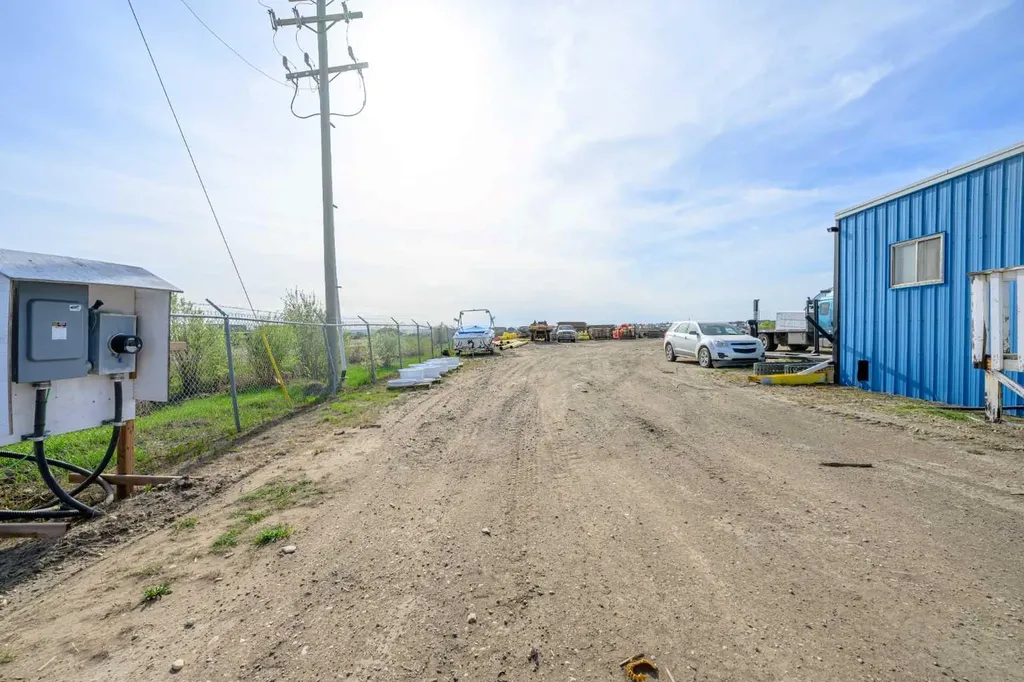 10350 144 Avenue Clairmont AB T8V 7S9