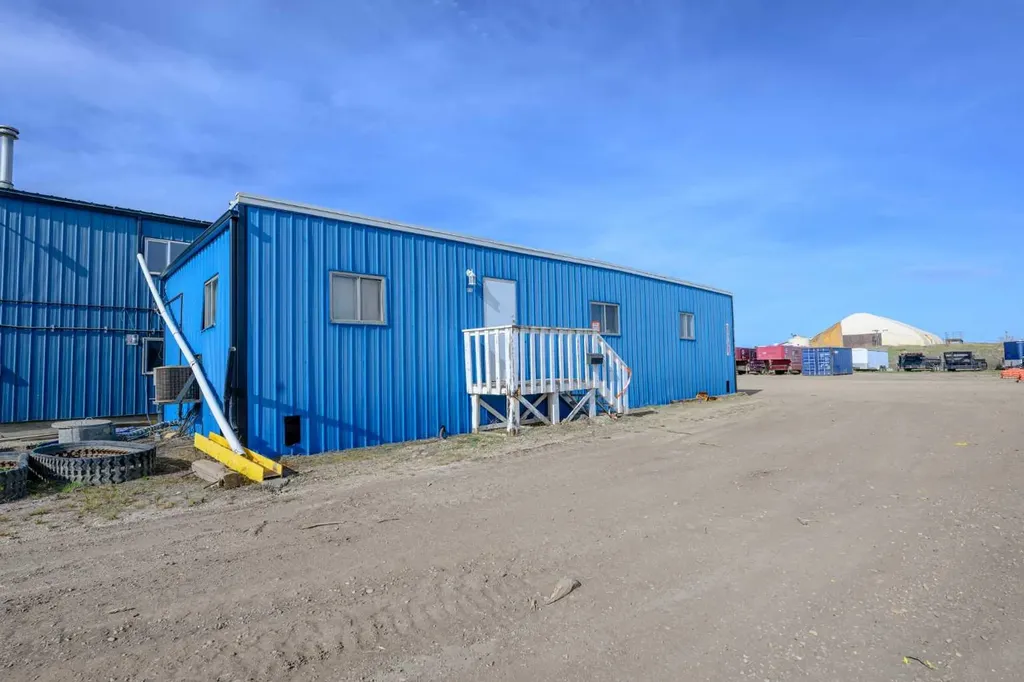 10350 144 Avenue Clairmont AB T8V 7S9