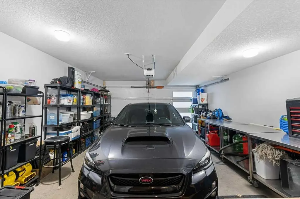 1709 27 Street SW Calgary AB T3C 1L6