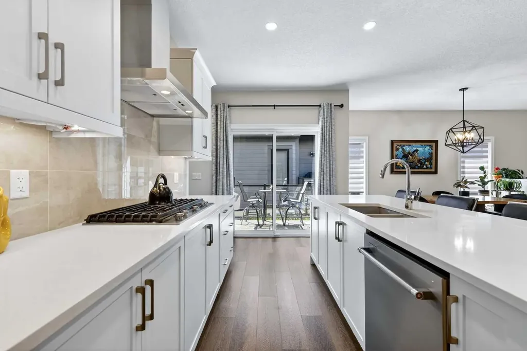 1949 Mahogany Boulevard SE Calgary AB T3M 3P4