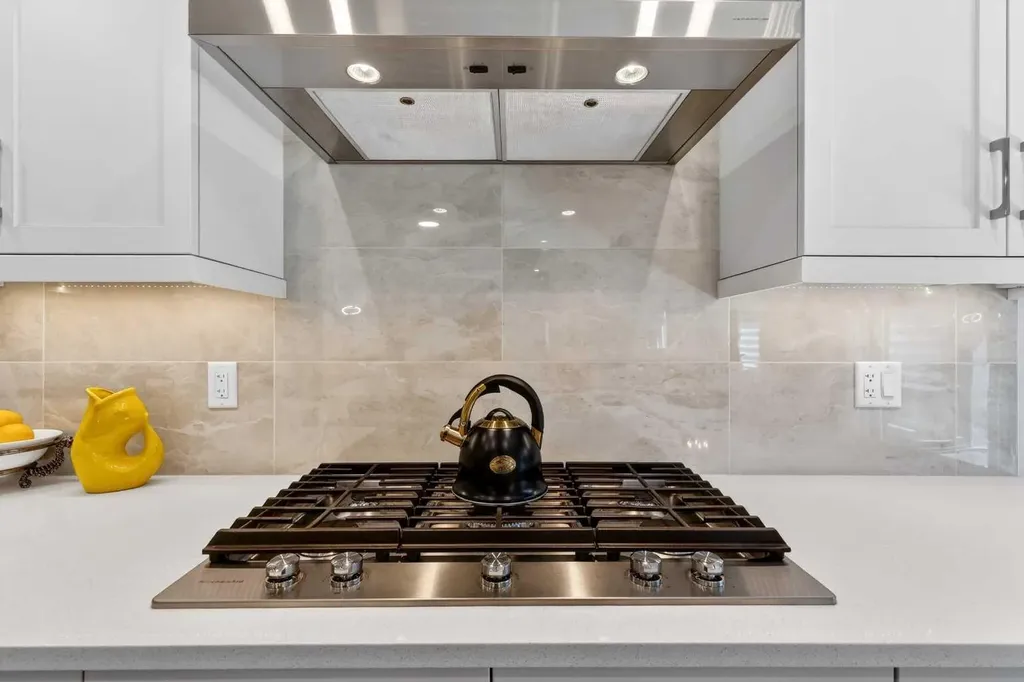 1949 Mahogany Boulevard SE Calgary AB T3M 3P4