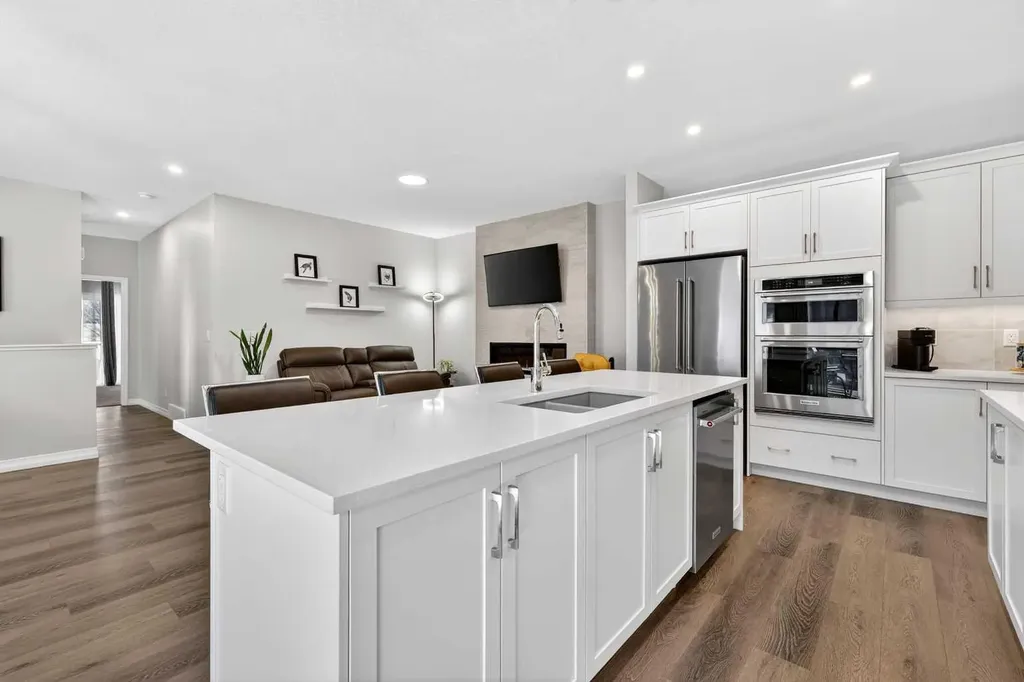 1949 Mahogany Boulevard SE Calgary AB T3M 3P4