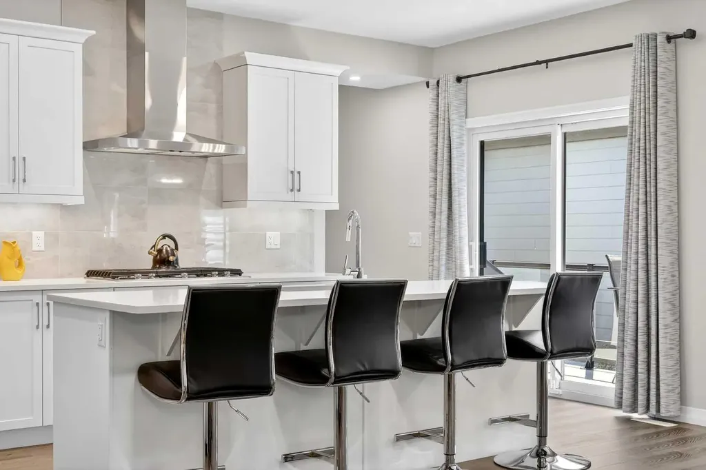 1949 Mahogany Boulevard SE Calgary AB T3M 3P4