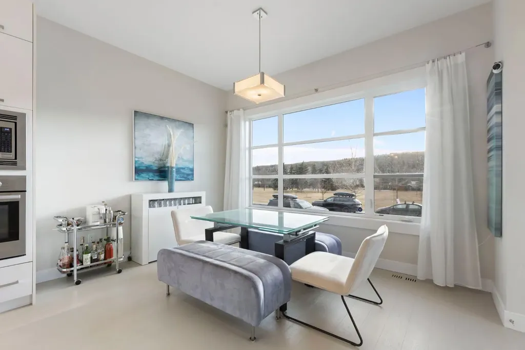 1810 43 Street NW Calgary AB T3B6E6