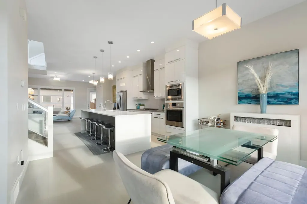 1810 43 Street NW Calgary AB T3B6E6