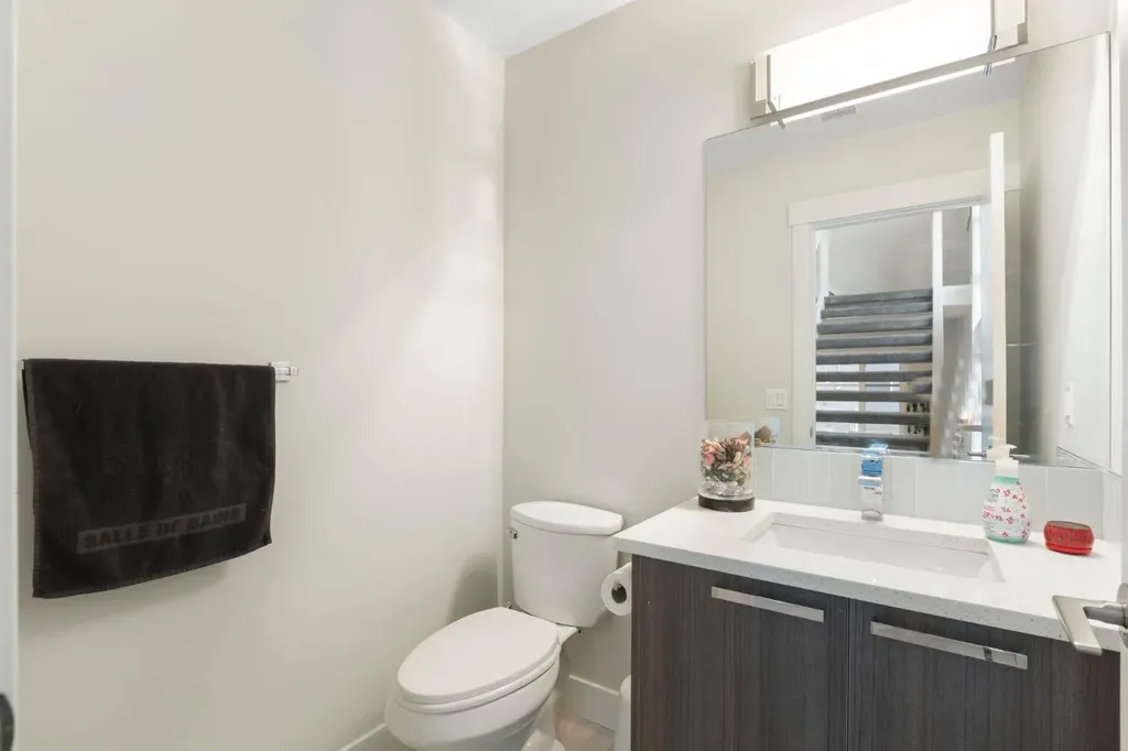 1810 43 Street NW Calgary AB T3B6E6