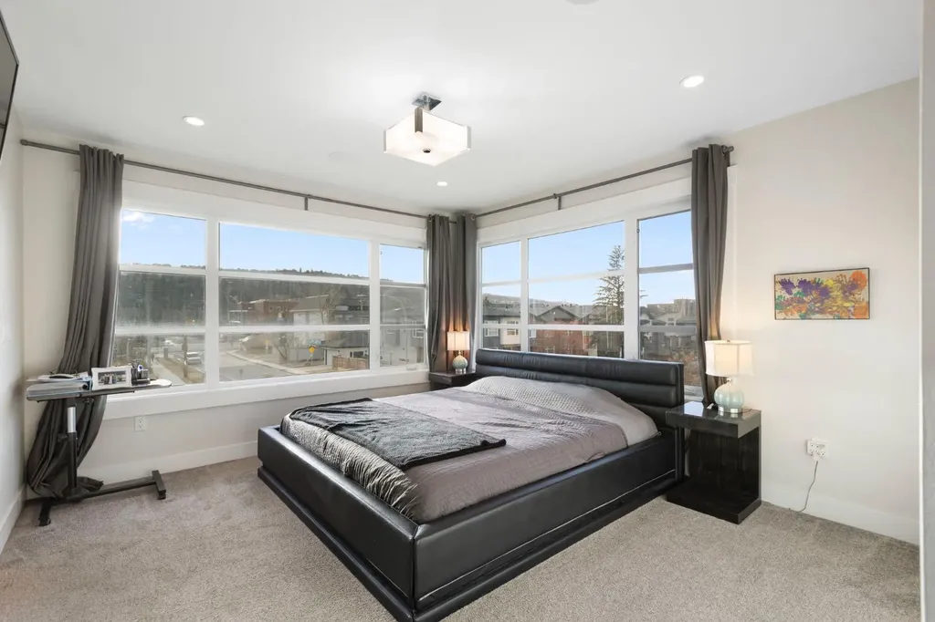 1810 43 Street NW Calgary AB T3B6E6