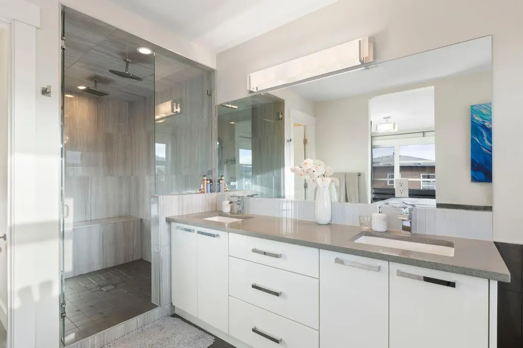 1810 43 Street NW Calgary AB T3B6E6
