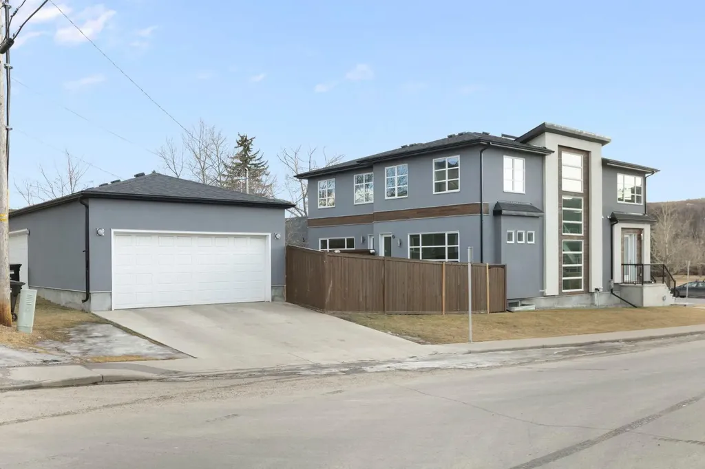 1810 43 Street NW Calgary AB T3B6E6
