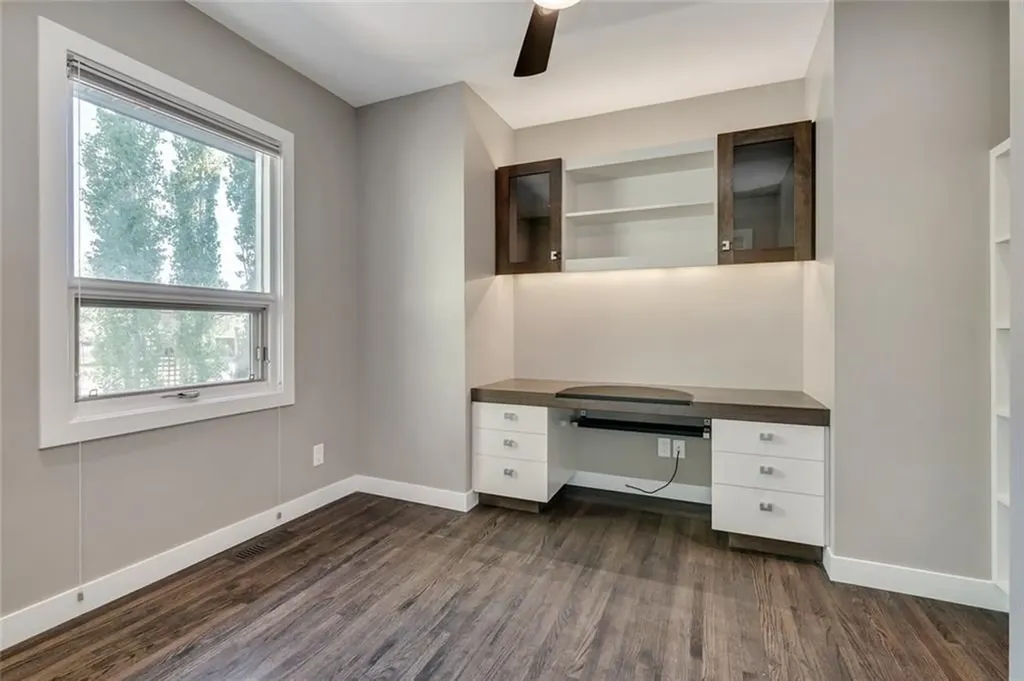 2203 25 Avenue NW Calgary AB T2M 2C2
