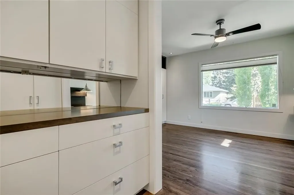 2203 25 Avenue NW Calgary AB T2M 2C2