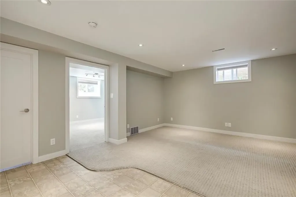 2203 25 Avenue NW Calgary AB T2M 2C2