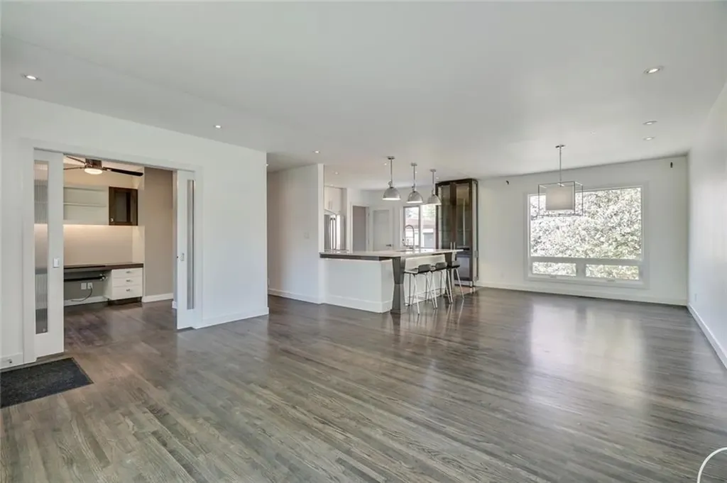 2203 25 Avenue NW Calgary AB T2M 2C2