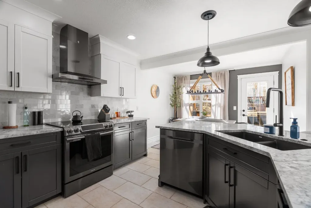 379 Williams Drive Fort Mcmurray AB T9H5R1