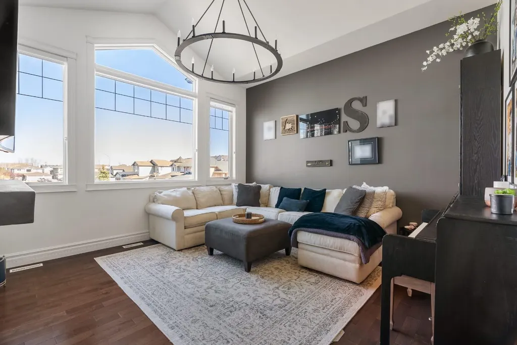 379 Williams Drive Fort Mcmurray AB T9H5R1