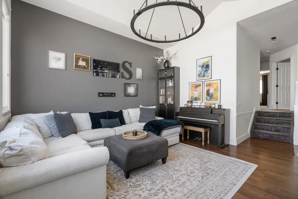 379 Williams Drive Fort Mcmurray AB T9H5R1