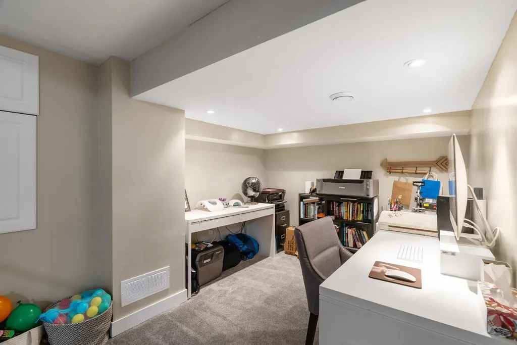 379 Williams Drive Fort Mcmurray AB T9H5R1