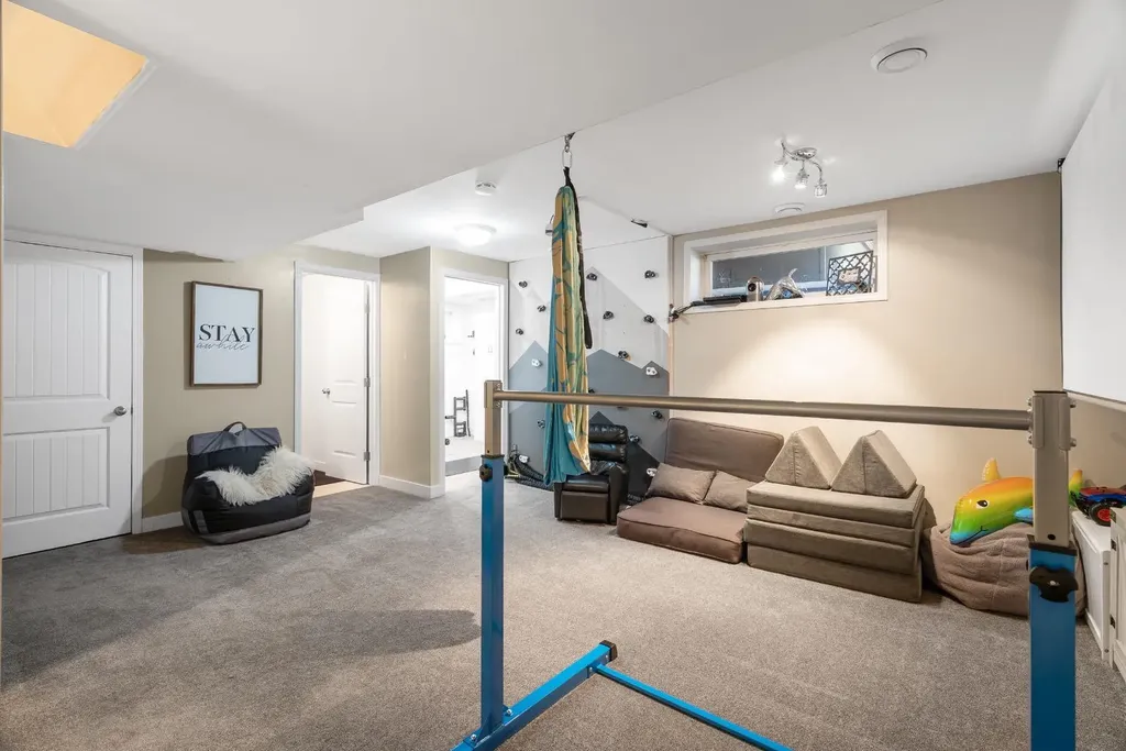 379 Williams Drive Fort Mcmurray AB T9H5R1