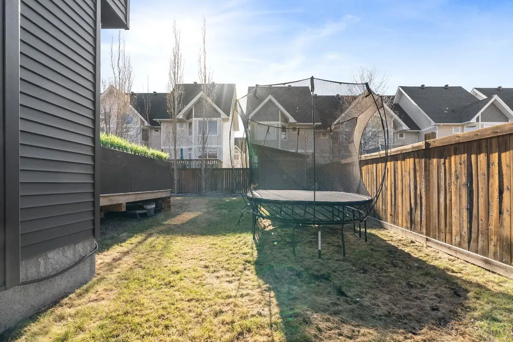 379 Williams Drive Fort Mcmurray AB T9H5R1