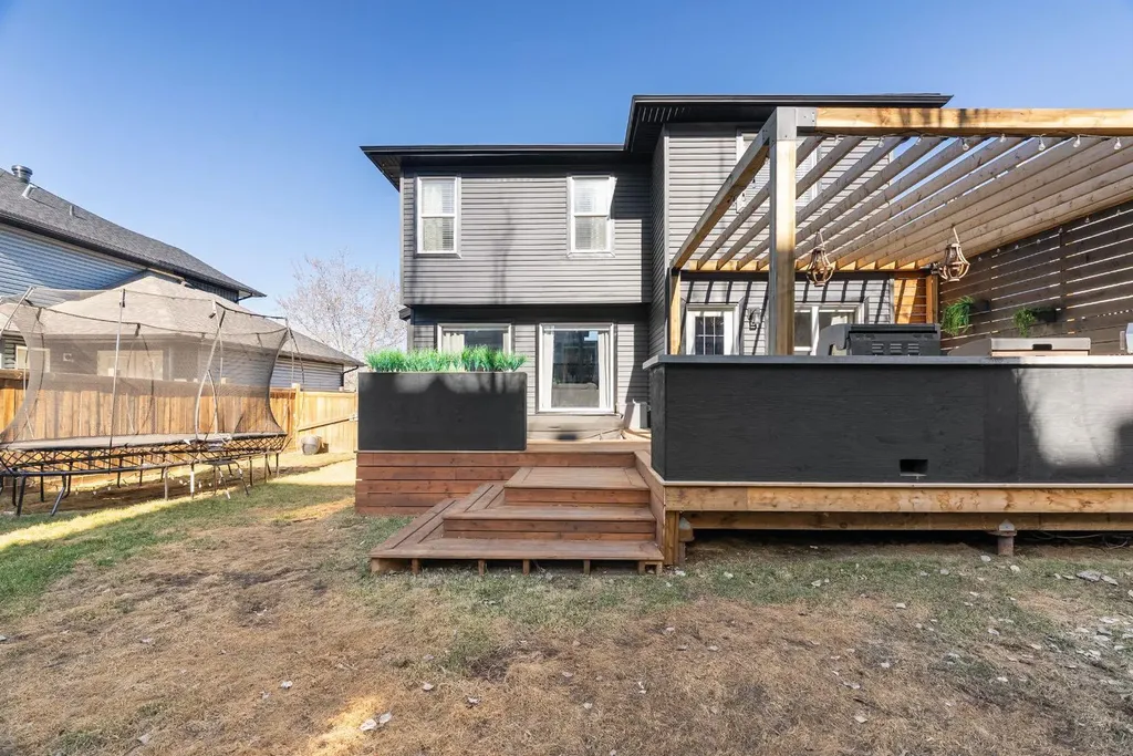 379 Williams Drive Fort Mcmurray AB T9H5R1
