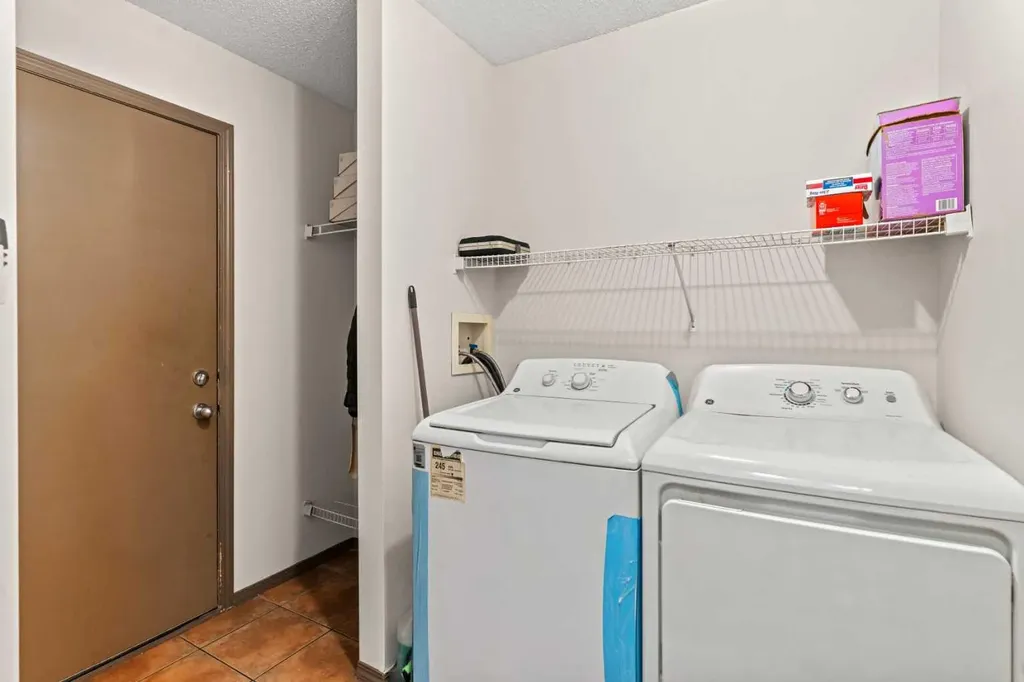 90 New Brighton Manor SE Calgary AB T2Z 4J5