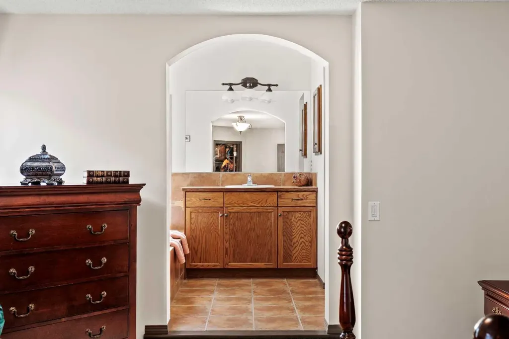 90 New Brighton Manor SE Calgary AB T2Z 4J5