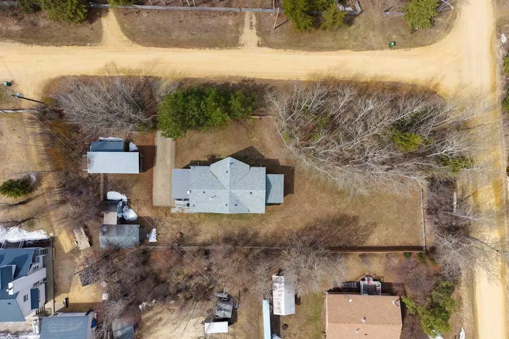 1651 Lakeview Lane Calling Lake AB T0G 1K0