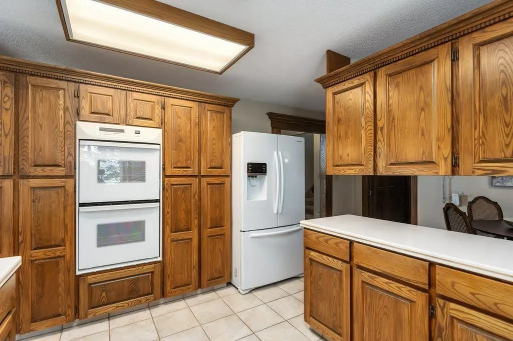 152 Coach Grove Place SW Calgary AB T3H 1J2