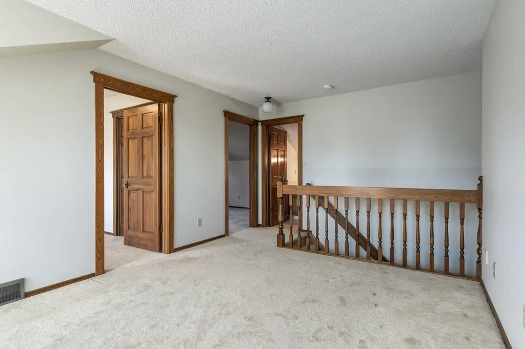 152 Coach Grove Place SW Calgary AB T3H 1J2