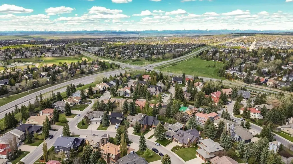 152 Coach Grove Place SW Calgary AB T3H 1J2