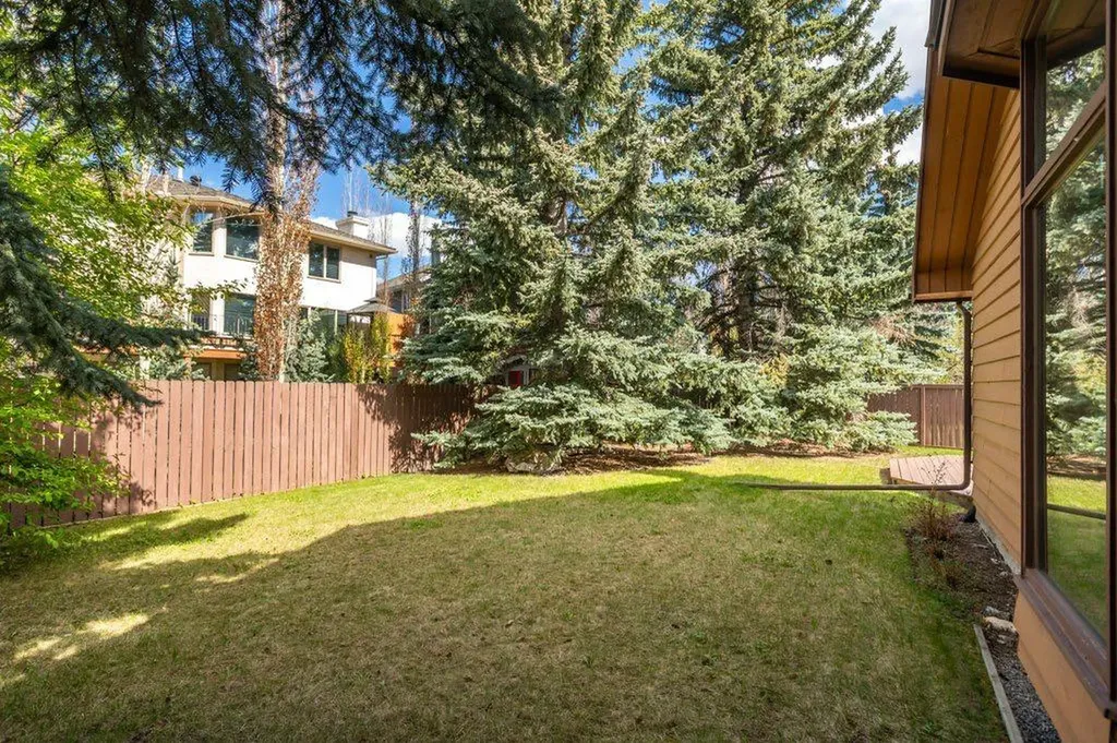 152 Coach Grove Place SW Calgary AB T3H 1J2
