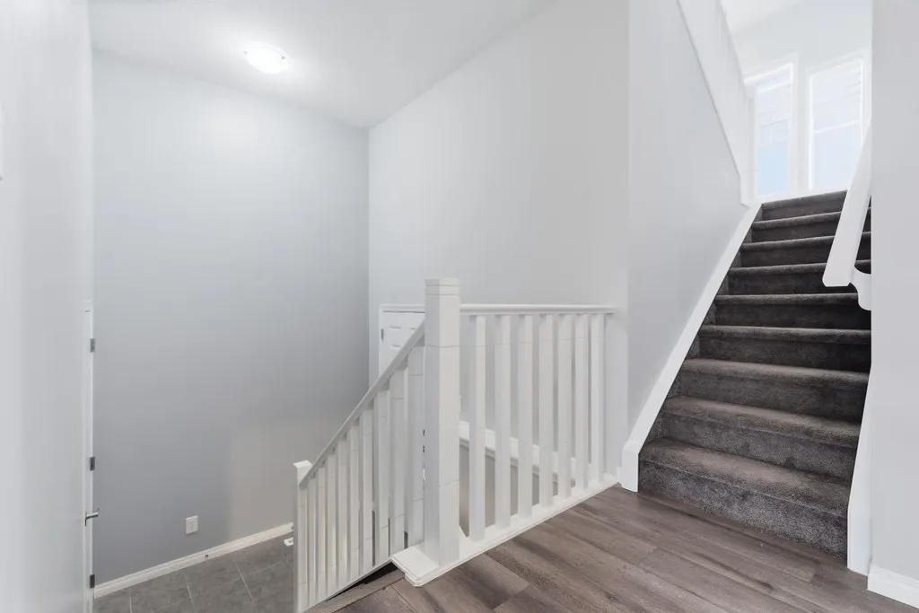 127 Carrington Crescent NW Calgary AB T3P 1R2