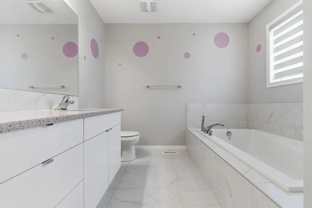 127 Carrington Crescent NW Calgary AB T3P 1R2